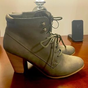 Andiamo Ankle Booties-NWOT
